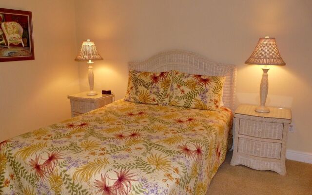 Spacious Condo With sky Views and Steps to South Beach