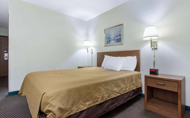Chamberlain Days Inn Oacoma