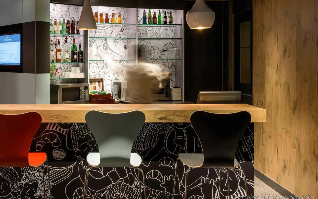 ibis Paris Défense Courbevoie