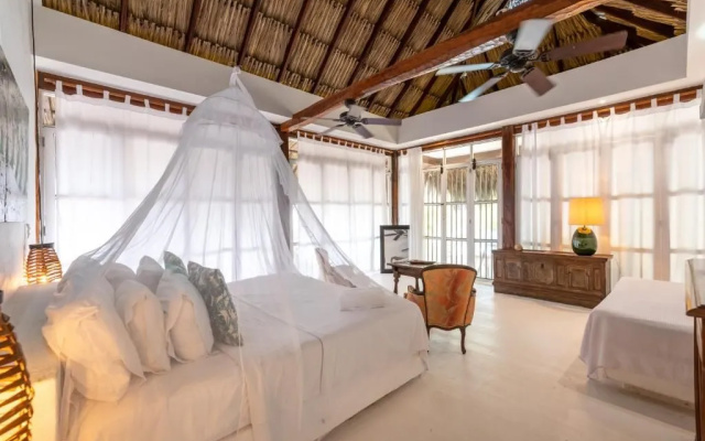 Hotel Coralina Island