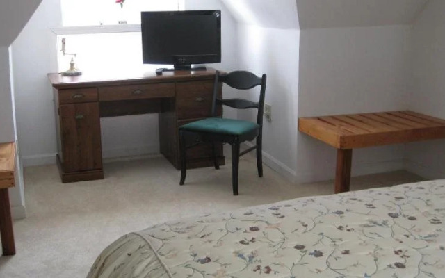 Mountain Valley Retreat