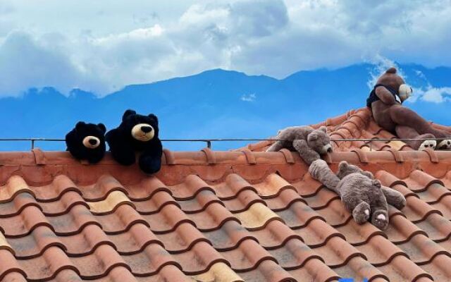 Lisu · Zhenxinghe | Cliffside Sea-view Vacation Homestay in the Clouds