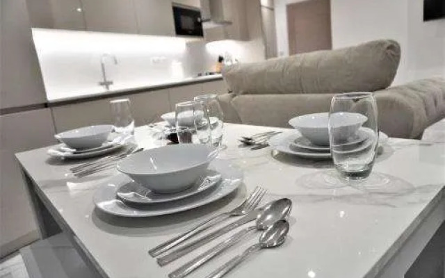 Queens Luxury Apartments