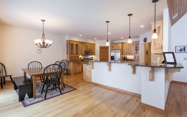 Copperwood #17 - 3 Br Condo