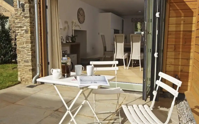 3 The Drive, Hillfield Village