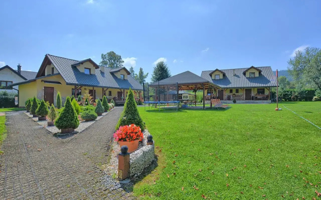 Całoroczne domki apartamentowe "Pod lipą" Izabela Konopelska