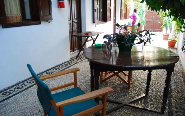 Erato Apartments
