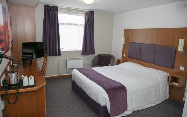 OYO Bluemont Hotel