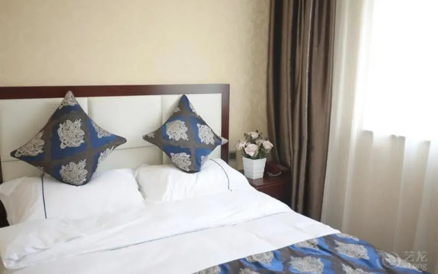 July Hotel