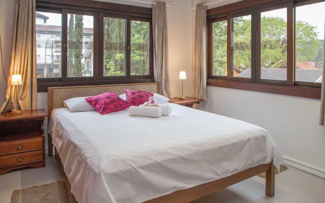 LOCAR-IN GRAMADO - Loft a 50 m da Rua Coberta.