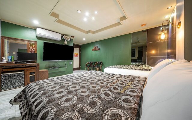 California Hotel