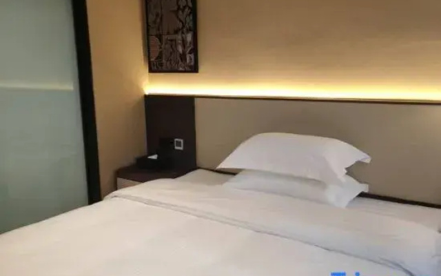 Jiayue Hotel, Jiutian (Hongqiao Branch, Fenghuang Ancient Town)