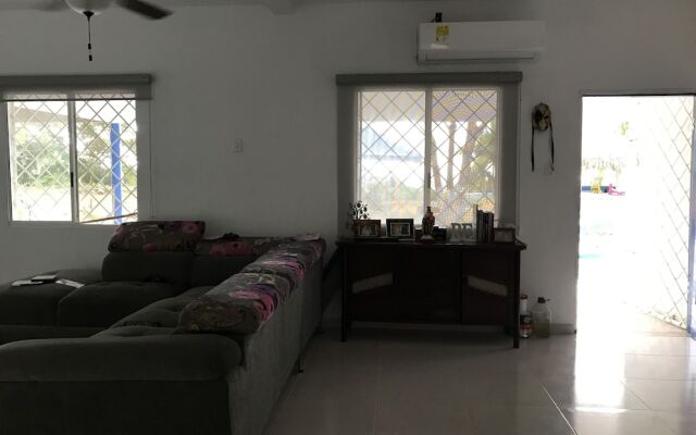 Casa Finca Loma Linda