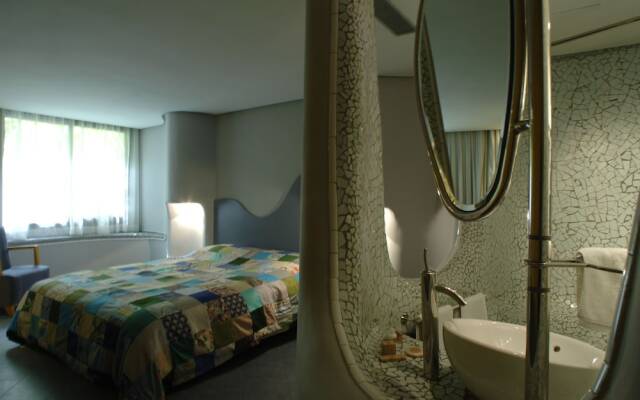 Des Arts Resort & Spa