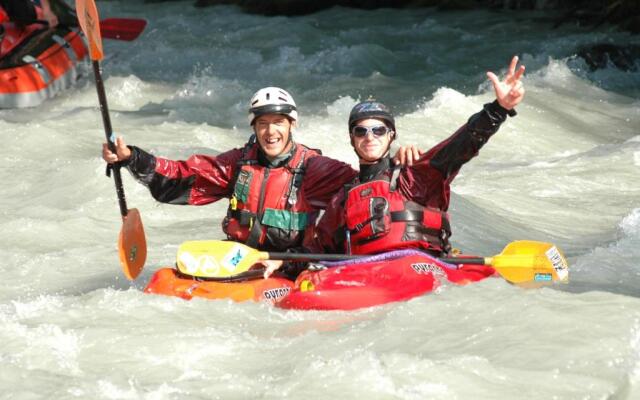 Altogold Swiss Holidays At Manor Farm 5*