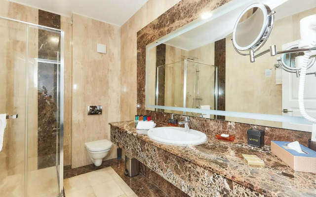Lebada Luxury Resort & Spa