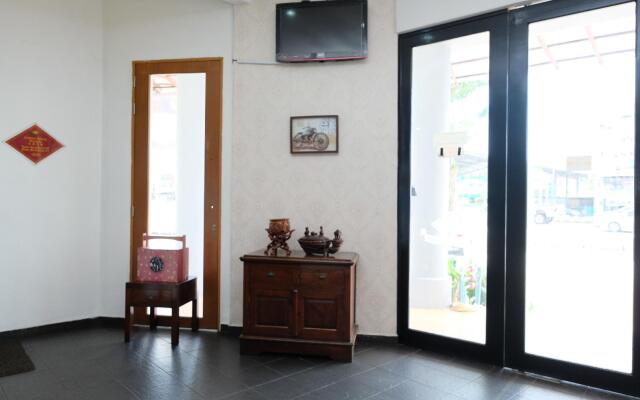 OYO 619 Grand City Hotel 2