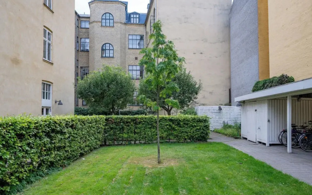 Sanders Shield - 3 Bedroom Apartment With Balcony