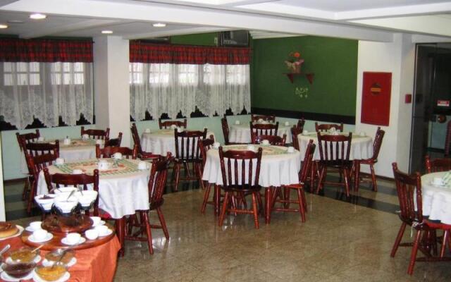 Holz Hotel