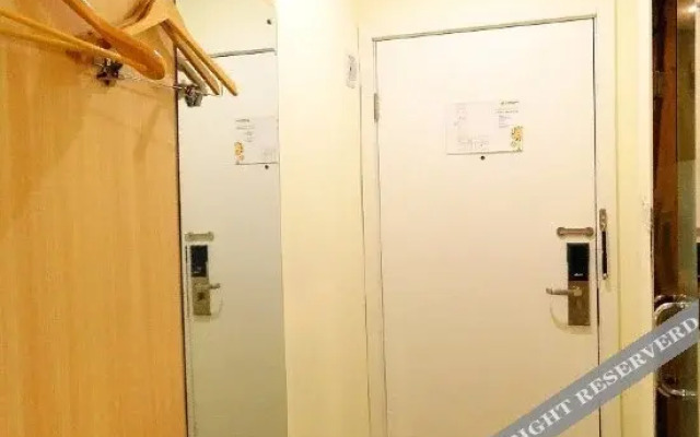 Longxiang Business Hotel