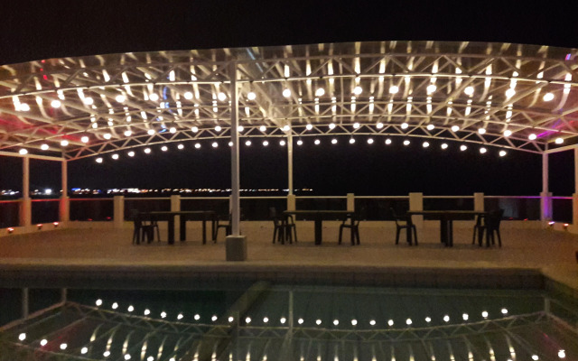 Hotel Paradise Beach