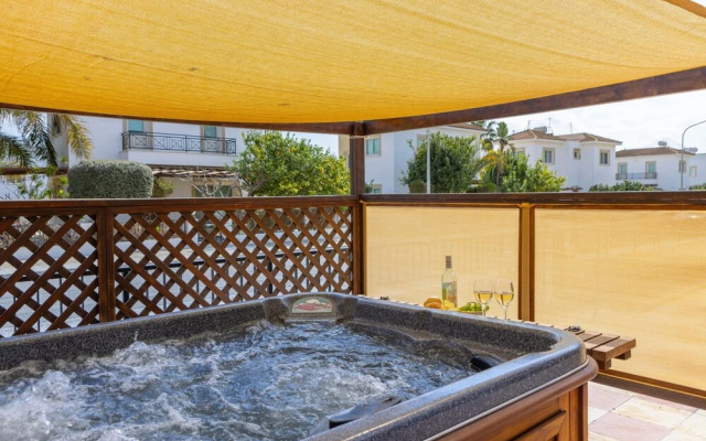 Ayia Thekla Sea Breeze Villa