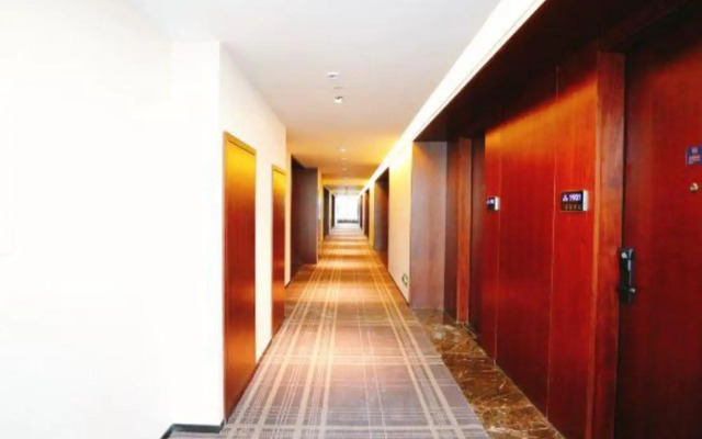 Gemei Hotel (Chunhui Road, Suncun, Jinan)