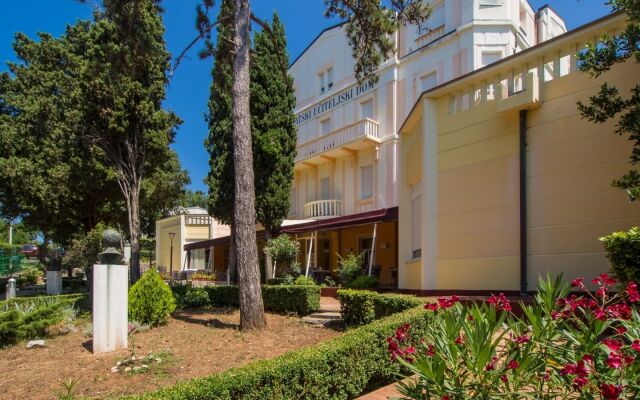 hotelImage