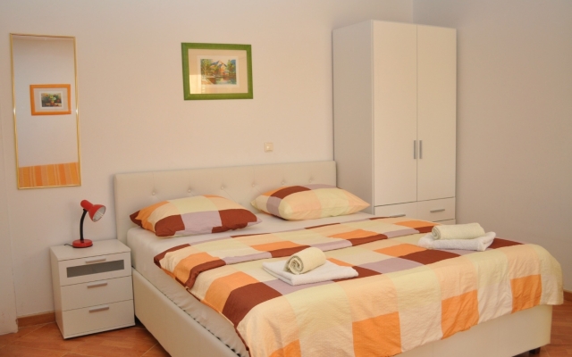 Studio apartment Ivi - big parking and courtyard SA3 Makarska, Riviera Makarska