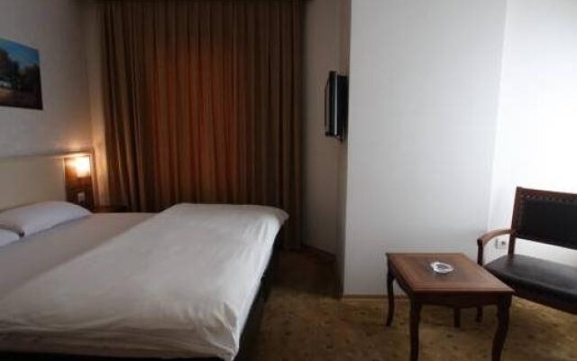 Antana Hotel