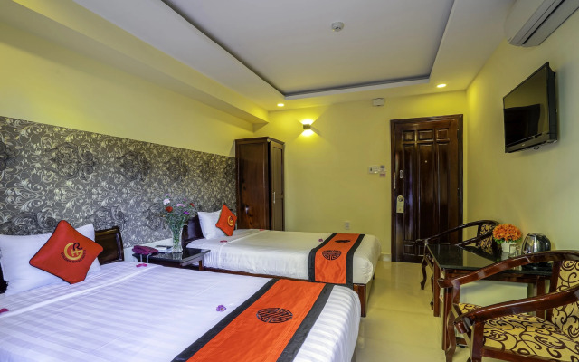 Golden River Hotel