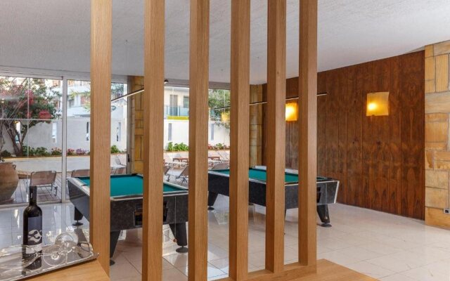Athena Hotel