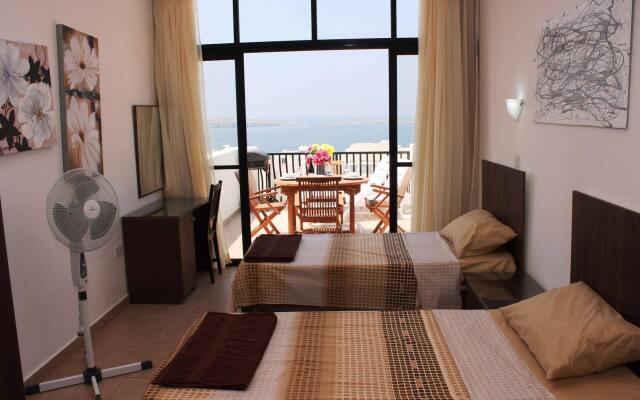Seashells Seaview Penthouse With Hottub
