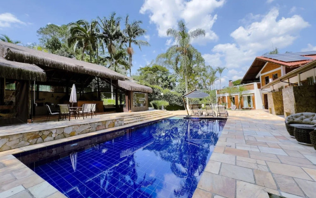 Casa de Luxo 2500m na Granja Viana