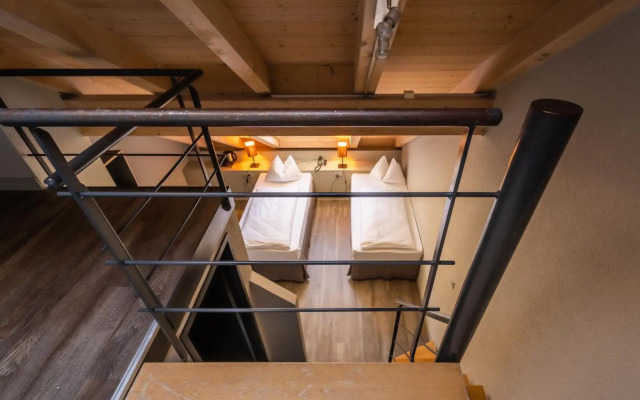 The Guesthouse by the Hey Hotel