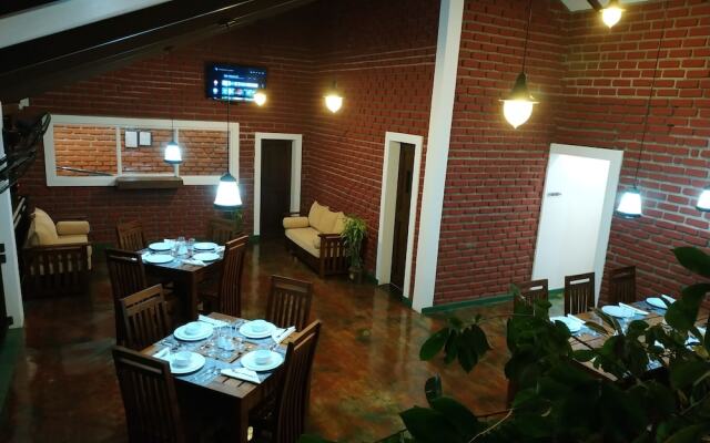 Sigiriya Cashew Palace Resort