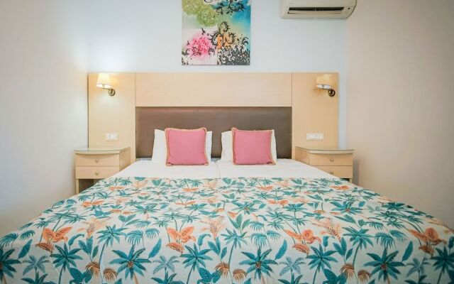 Roseclub Apartments