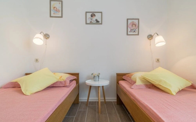 Sandra - 150 Meters From the Beach - A1