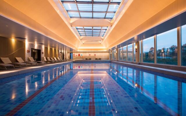 Bright QiandaoLake Resort