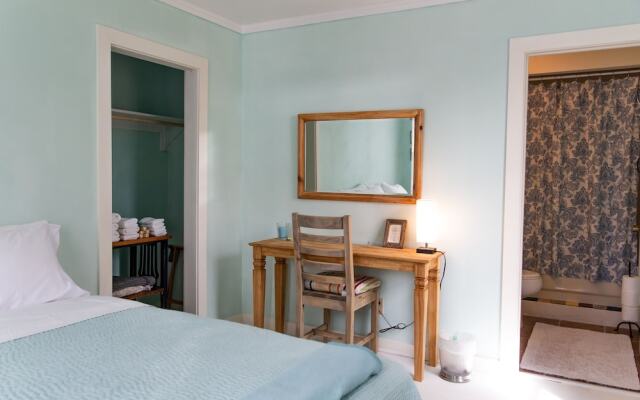 The Blue Room - Charming Studio, Great Location!  by RedAwning