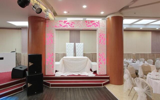 Forum Suite Hotel