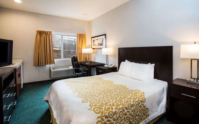 Days Inn by Wyndham Seattle Aurora