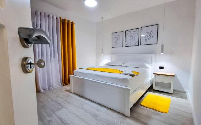 'The Yellow' Condo