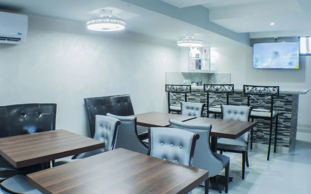 Malecon Rooms & Hotel