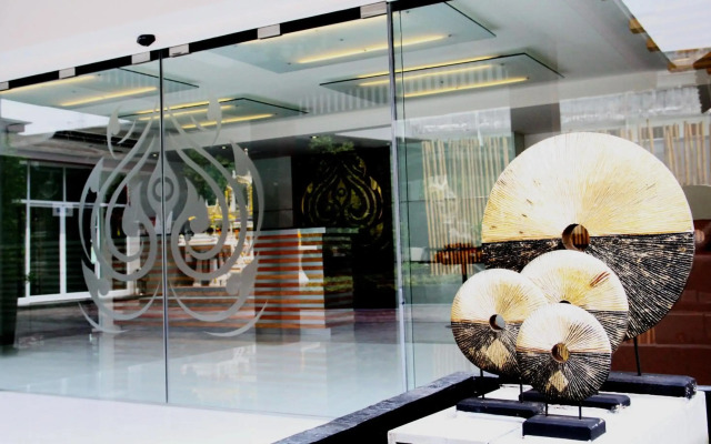 Metro Hotel & Spa