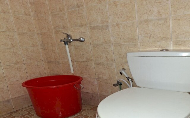 OYO 93280 Villa Efita