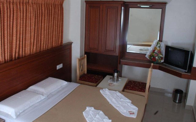 SNT Comforts Hotel