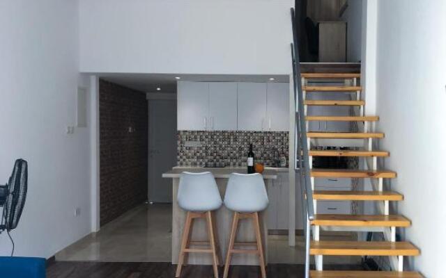 Cozy Loft Apartment 2