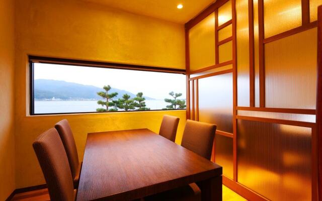 Amano-hashidate Yusai