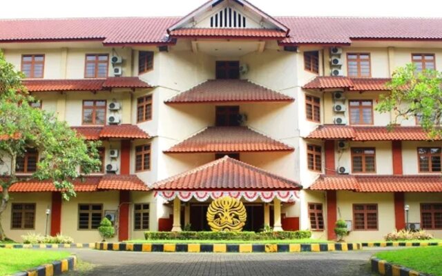 Wisma Makara Suite